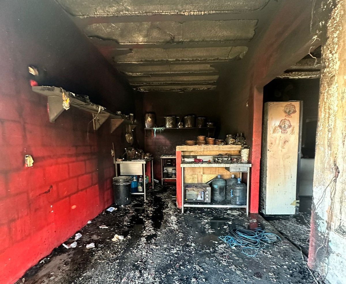 Protección Civil combatió incendio en Punta de Mita