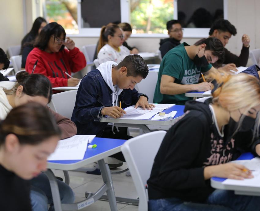 Más de 17 mil nuevos estudiantes ingresan a la UdeG 