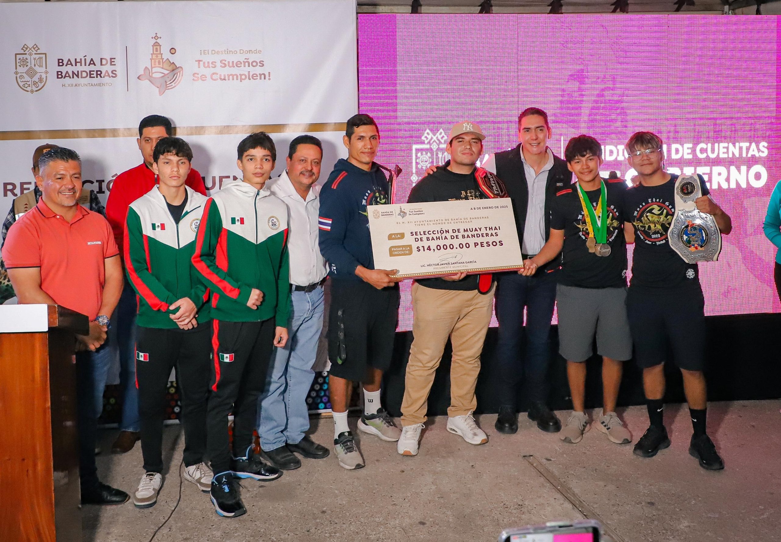 Héctor Santana reafirma compromiso con el desarrollo de Bahía de Banderas en su Rendición de Cuentas semanal