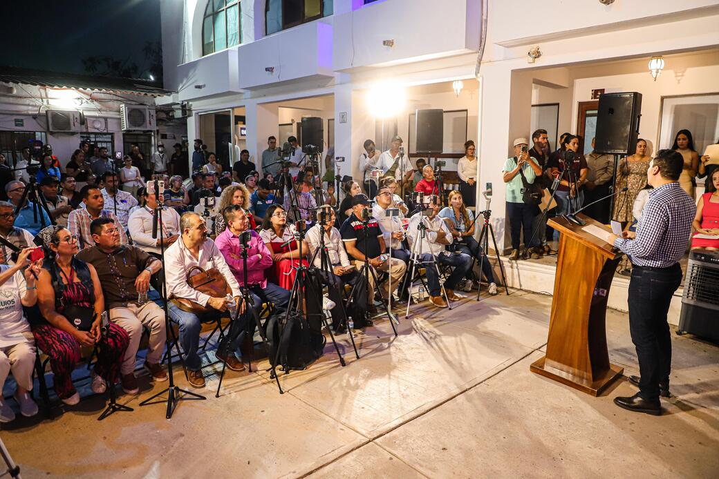 Más apoyo, más obras y más resultados: Héctor Santana rinde cuentas desde la presidencia