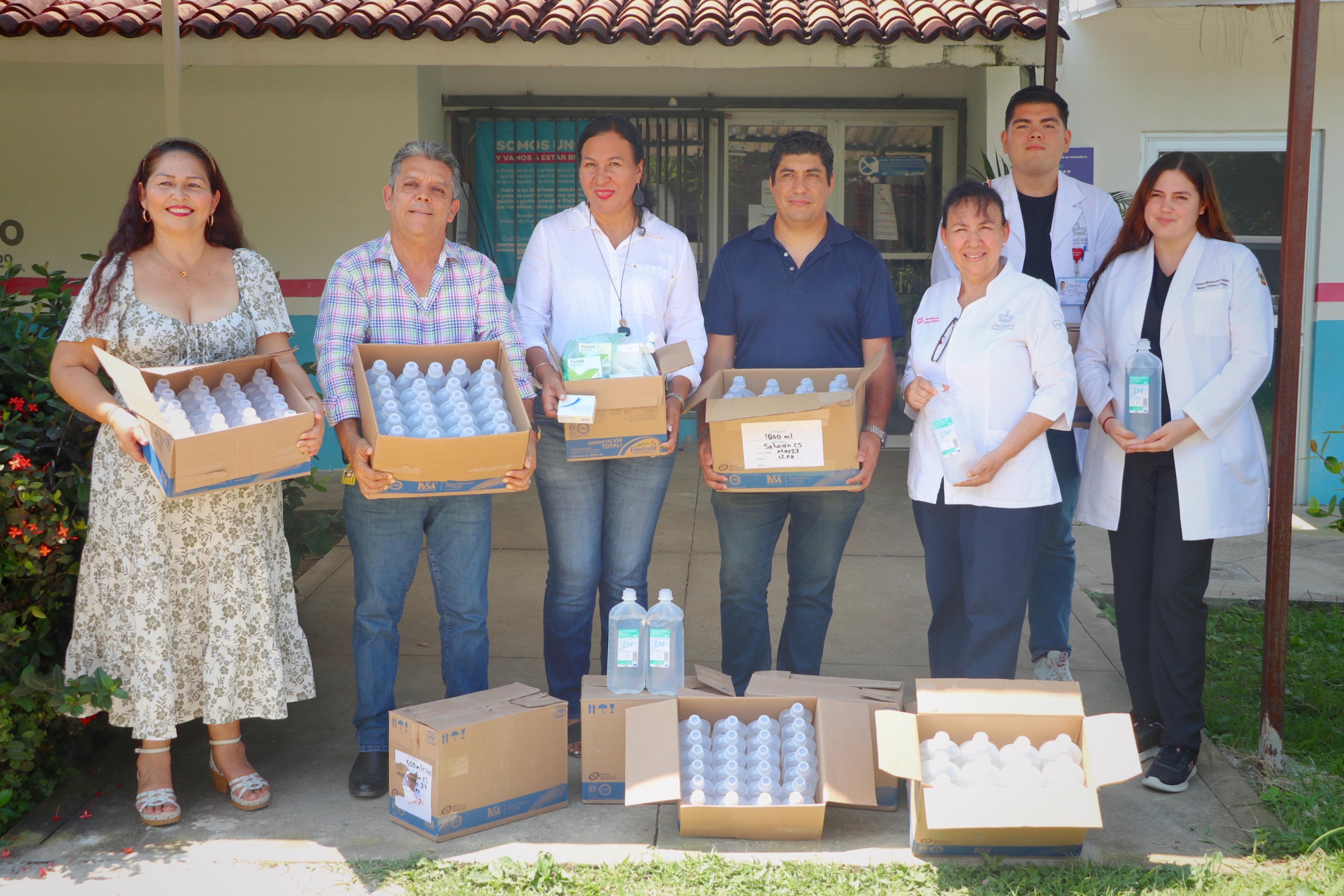 Gobierno de Munguía cumple con entrega de medicamentos en Las Palmas