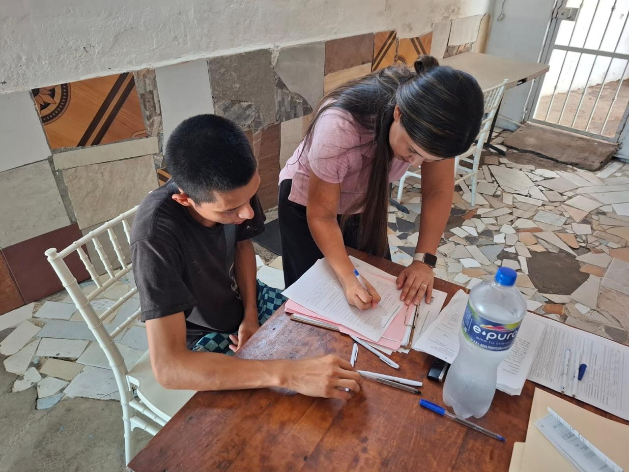 Gobierno de Luis Munguía lleva educación a centros de rehabilitación