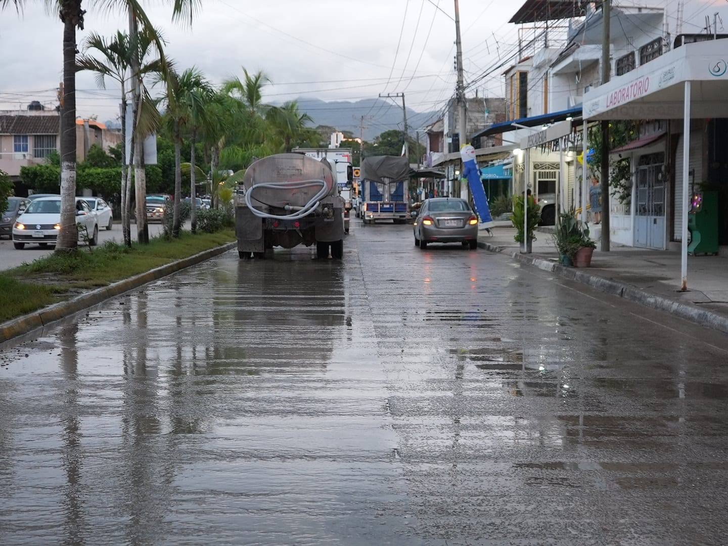 SEAPAL Vallarta y Protección Civil refuerzan acciones en Ixtapa tras lluvias atípicas