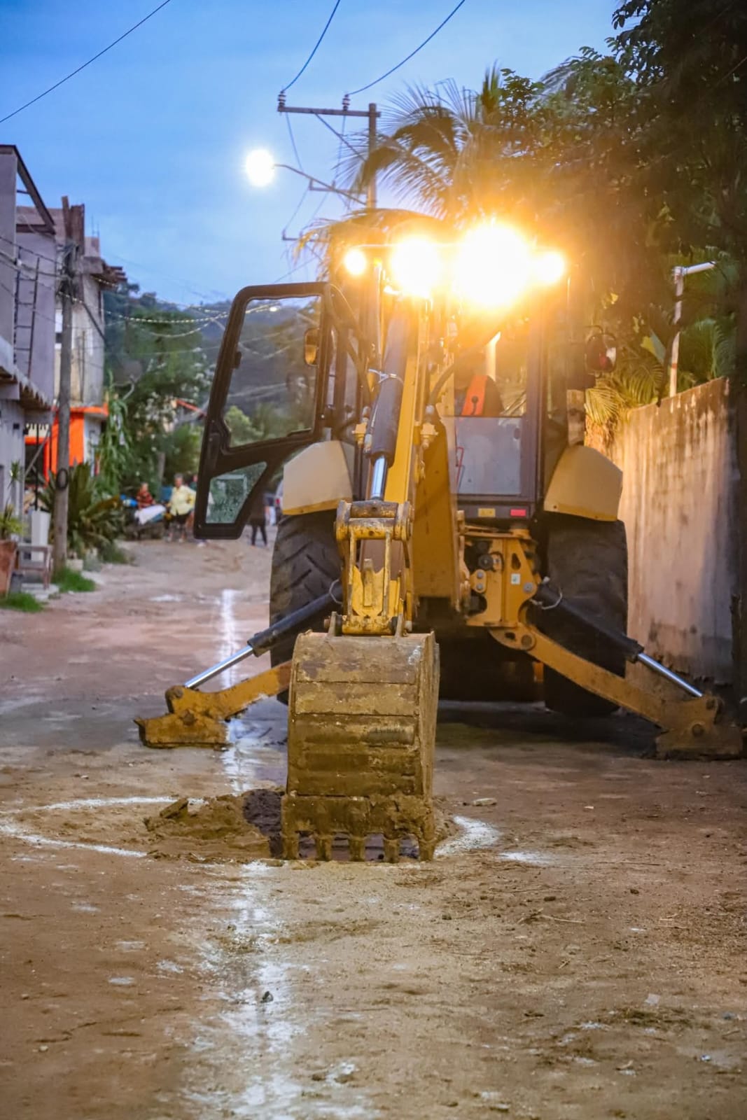 "Sayulita ya no será un pueblo olvidado": Héctor Santana