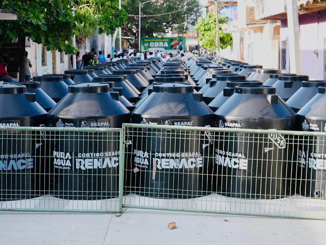 En enero de 2026 todos los hogares de Vallarta tendrán tinaco: Luis Munguía