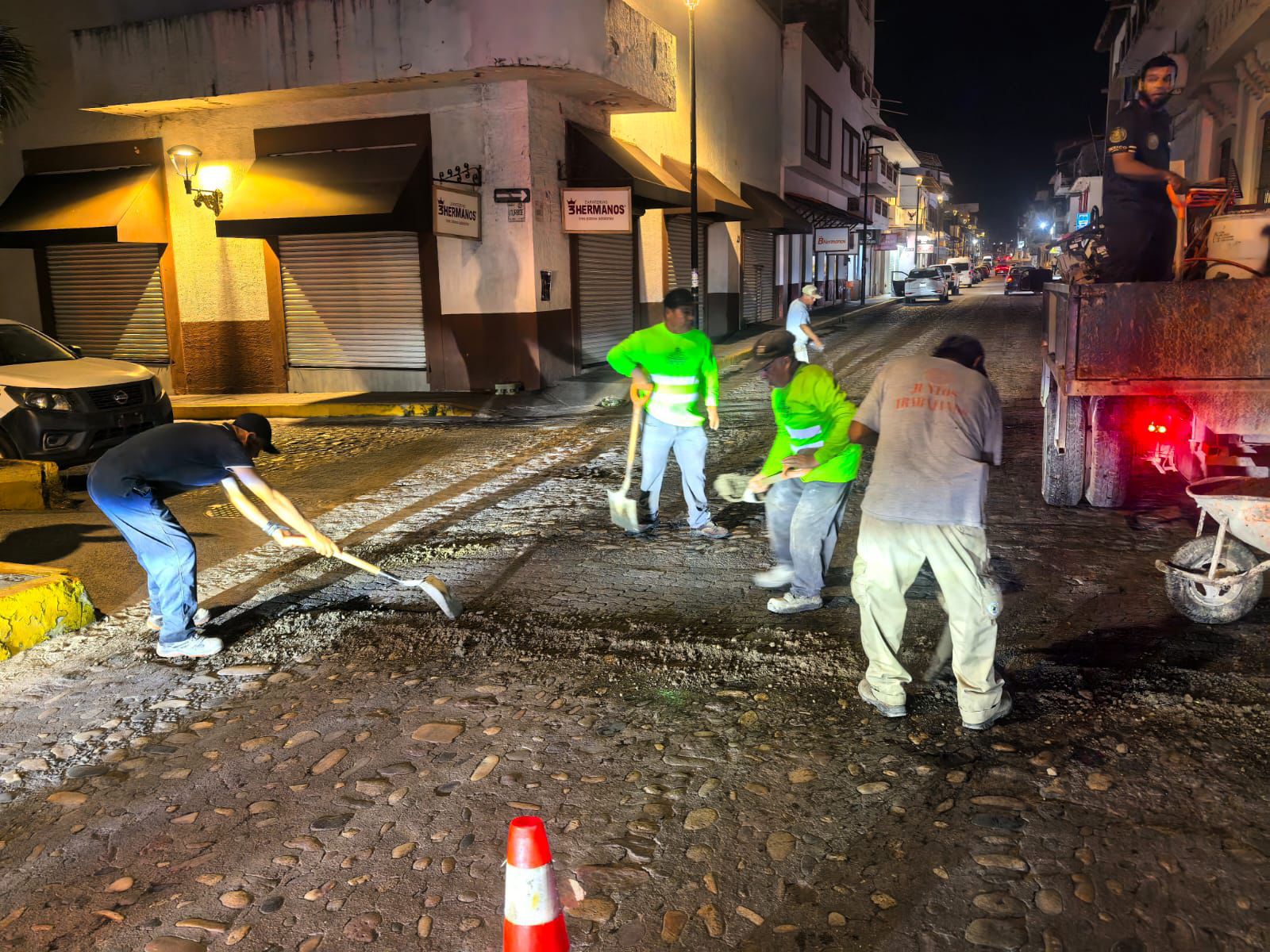 El Gobierno del Bien embellece el centro histórico para la temporada alta y festividades