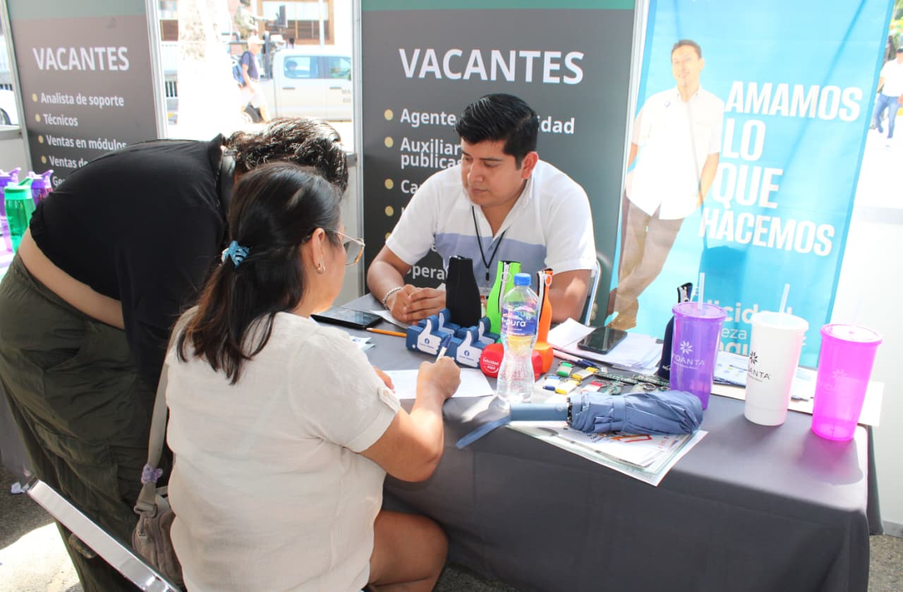 Inaugura Munguía segunda Feria del Empleo en Vallarta