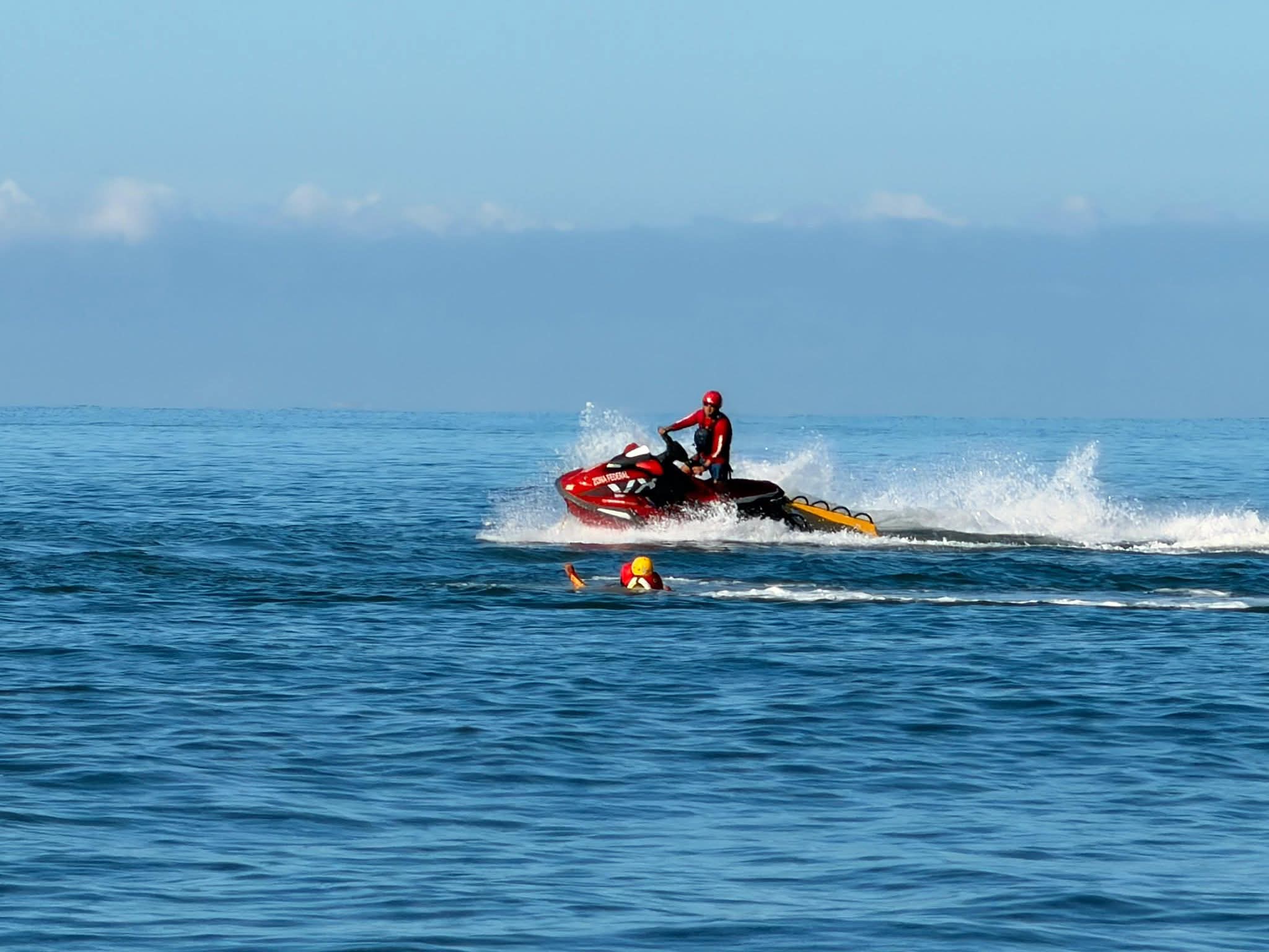 Guardavidas de Puerto Vallarta concluyen con éxito capacitación internacional en rescate acuático