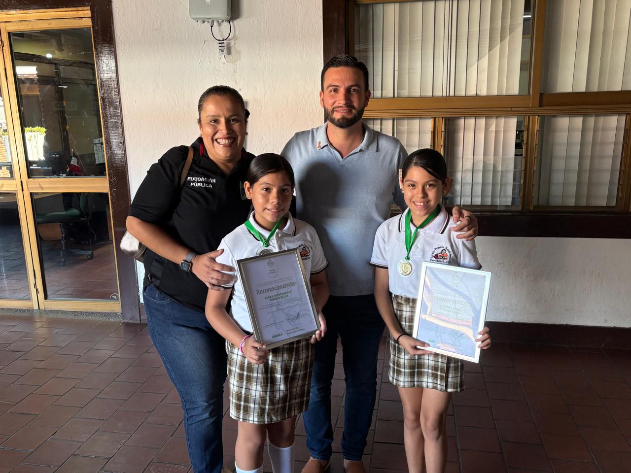 Luis Munguía premia a pequeños fotógrafos comprometidos con la naturaleza