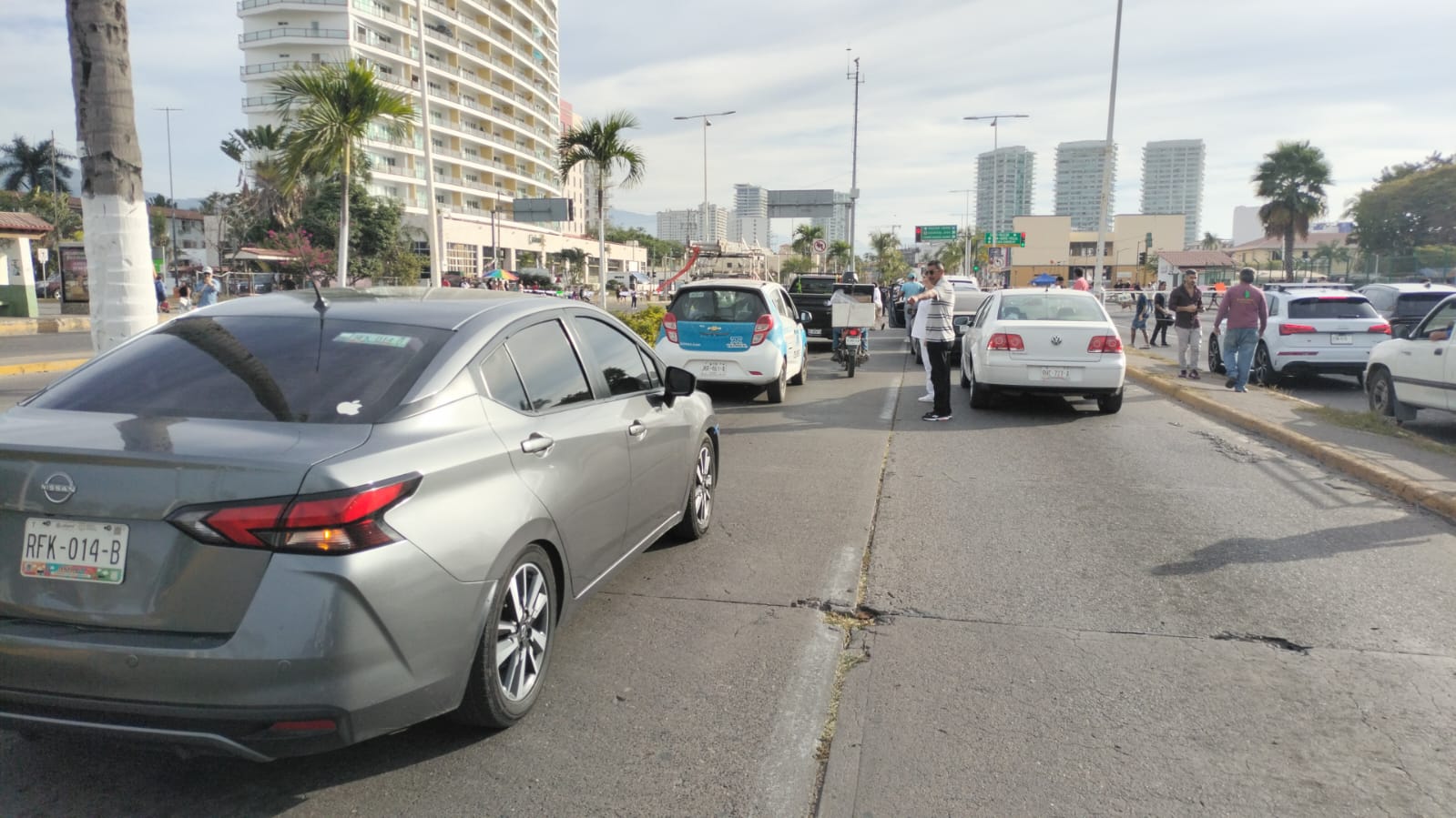 Bloqueos por el caso Clarisa paralizaron Puerto Vallarta y afectaron a miles de turistas