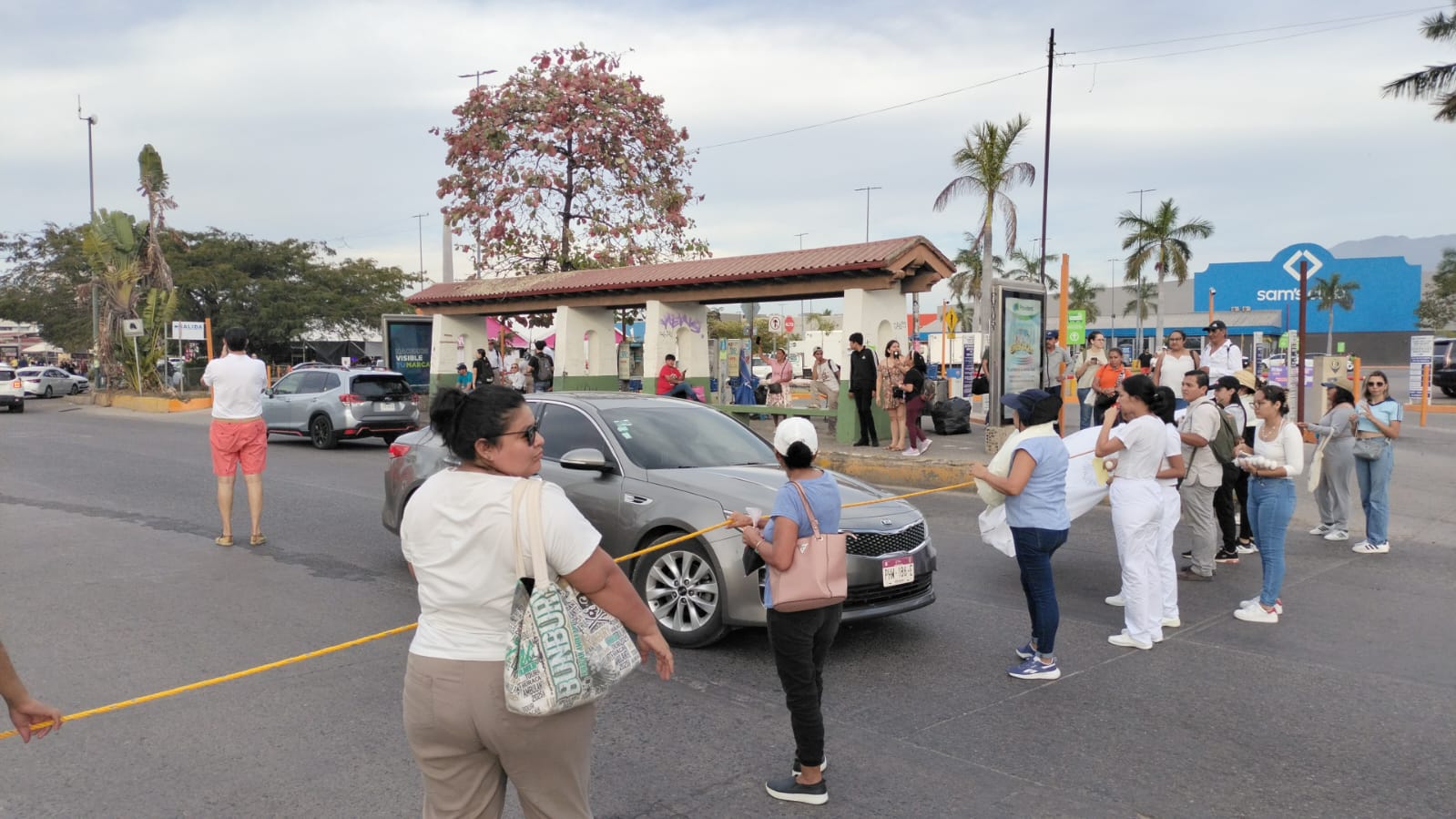 Familiares de Clarisa se retiran del bloqueo y agradecen el respaldo ciudadano