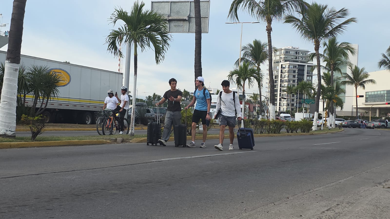 Hoteleros de Puerto Vallarta respetan la libre expresión, pero rechazan afectaciones a terceros