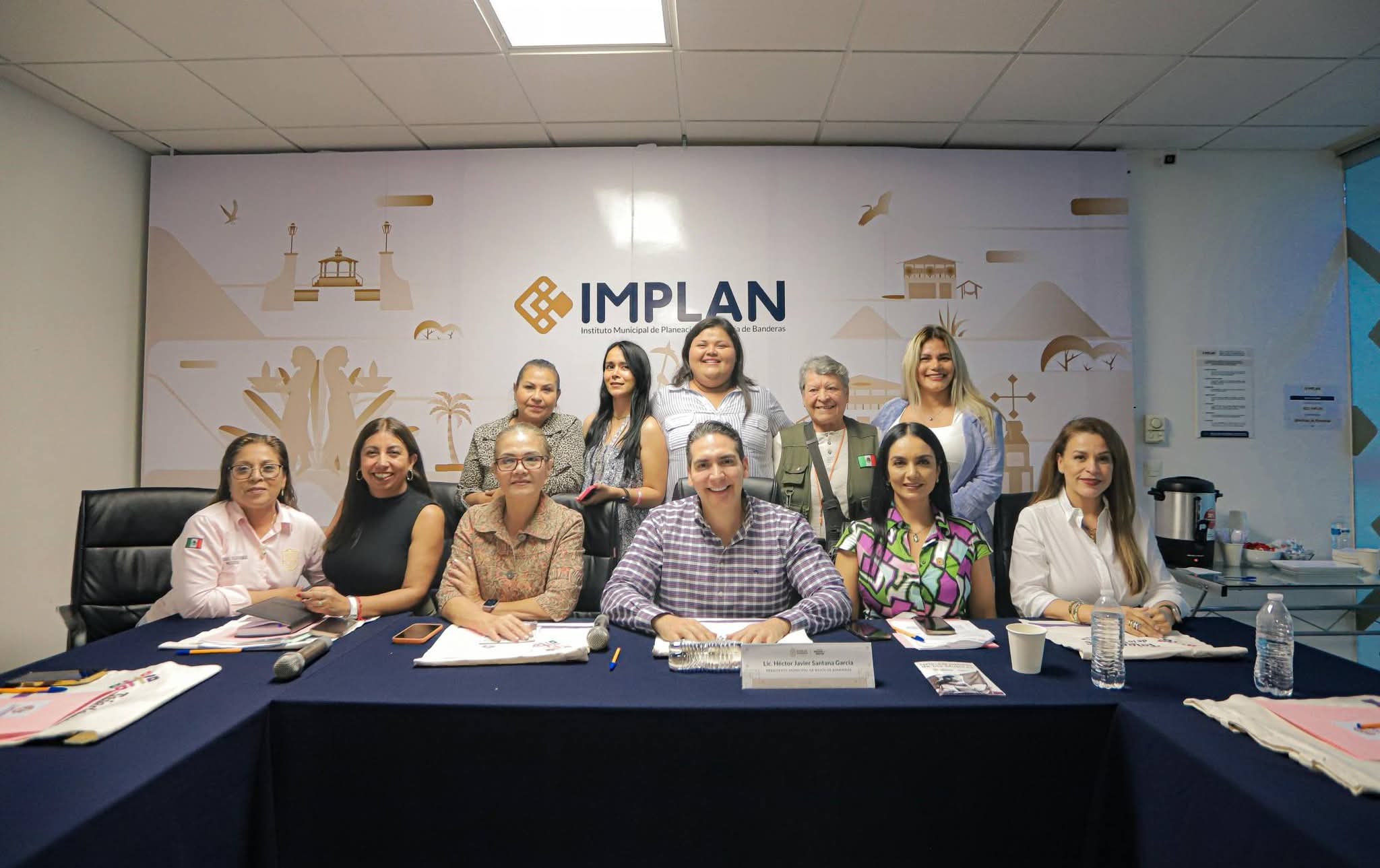 Héctor Santana reafirma su apoyo a las mujeres con la instalación del Consejo Asesor del Instituto Municipal de la Mujer