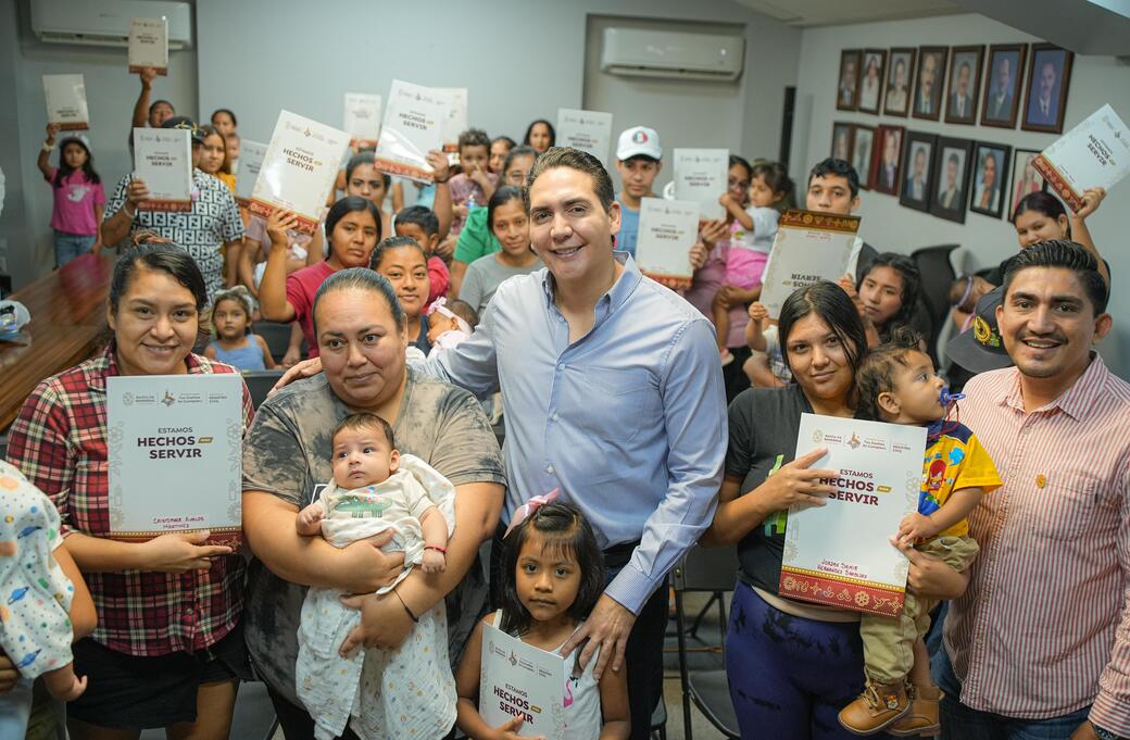 Gobierno de Bahía de Banderas garantiza el derecho a la identidad con entrega de actas extemporáneas