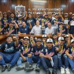 Héctor Santana reconoce a “Los Jaibos de Sayulita”, campeones de la Liga Nayarita de Béisbol