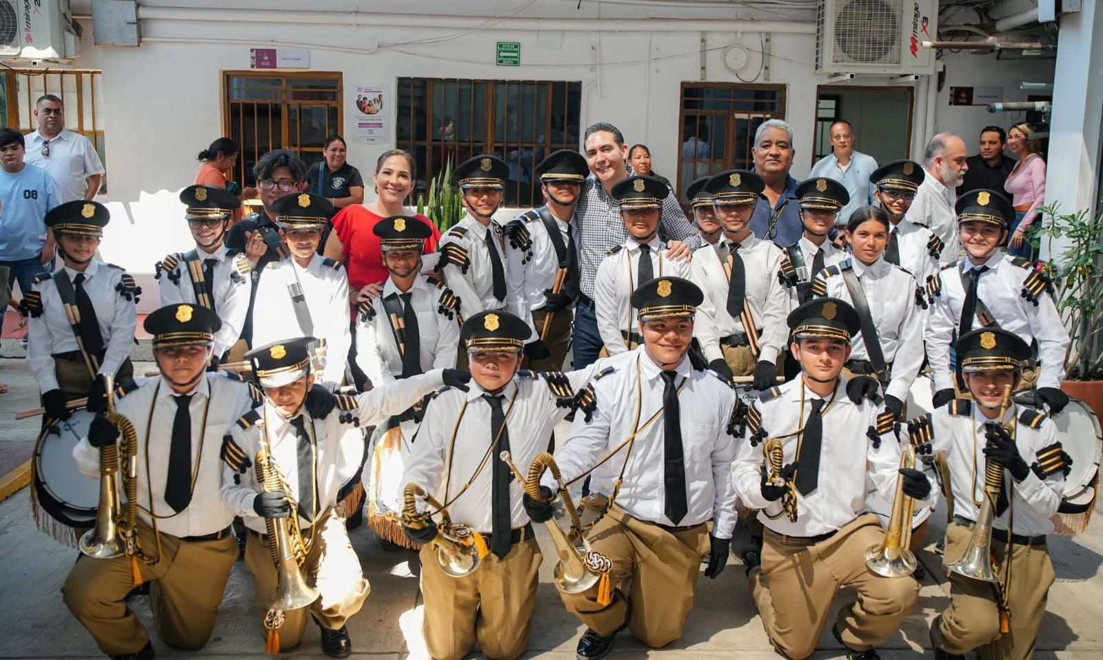 Reconocen a estudiantes de la Preparatoria No. 10 en el marco del Día Mundial de la Educación